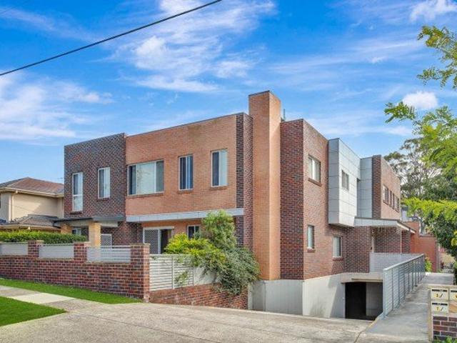 Townhouse for rent in Sydney, New South Wales