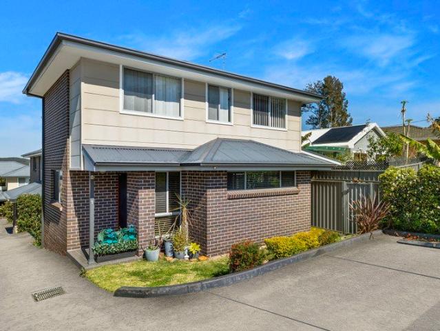 Townhouse for sale in Wyong, New South Wales