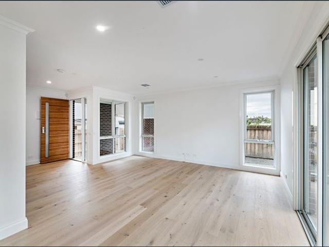 Townhouse for rent in Camerons Creek, Victoria