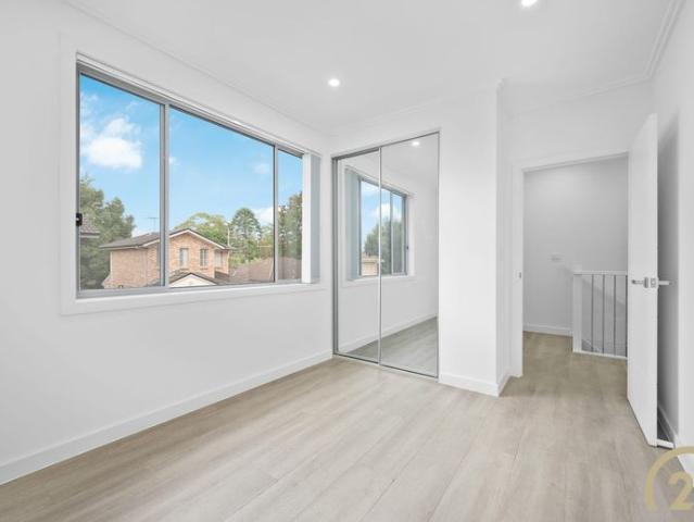 Townhouse for rent in Sydney, New South Wales