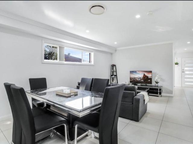 Townhouse for rent in Sydney, New South Wales