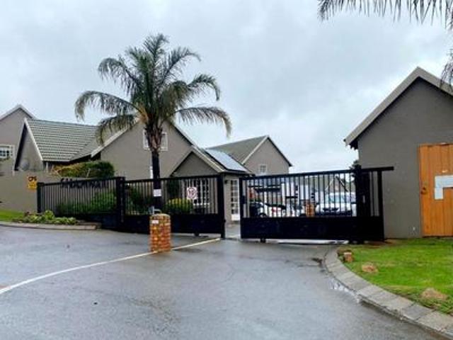 Apartment for sale in Vosloorus, Gauteng
