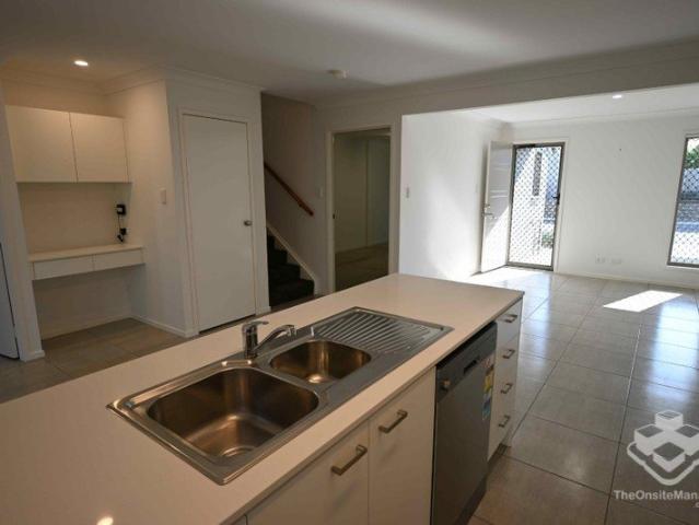 Townhouse for rent in Toombul, Queensland