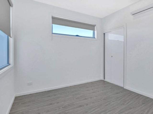 Townhouse for rent in Camerons Creek, Victoria