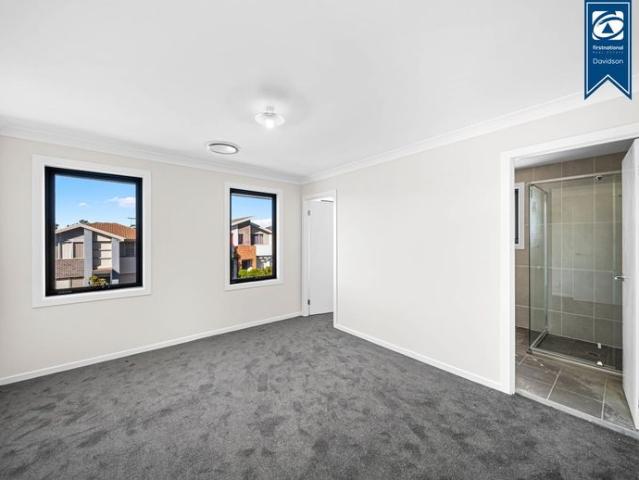 Townhouse for rent in Sydney, New South Wales