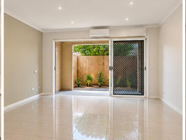 Townhouse for rent in Mount Gravatt East, Greater Brisbane