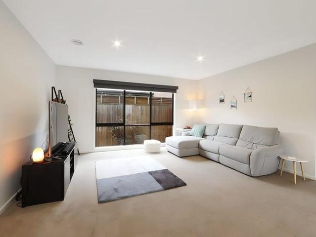 Townhouse for rent in Camerons Creek, Victoria
