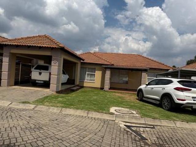 Townhouse for sale in Ekurhuleni, Gauteng