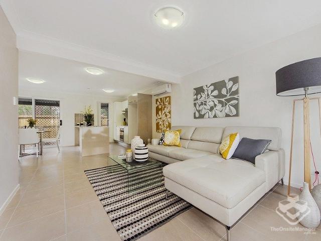 Townhouse for rent in Collingwood Park, Greater Brisbane