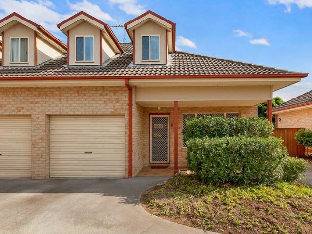 Townhouse for rent in Kingswood, Sydney
