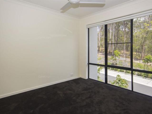Townhouse for rent in Fernbrook, Queensland