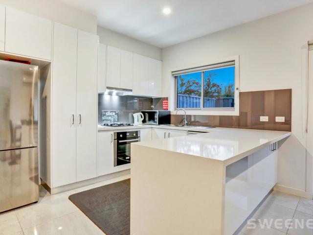 House for rent in Altona North