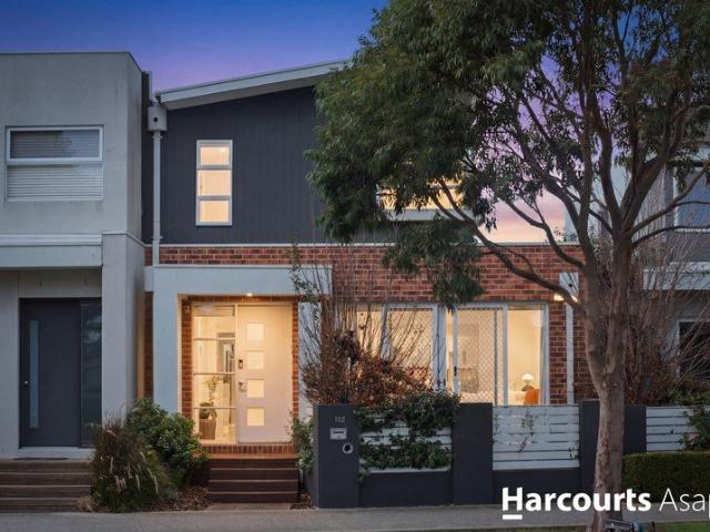 Townhouse for sale in Camerons Creek, Victoria