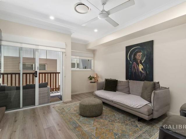 Townhouse for rent in Toombul, Queensland