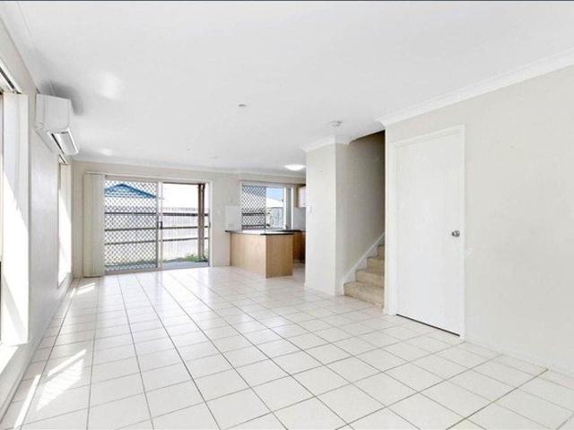 Townhouse for rent in Toombul, Queensland