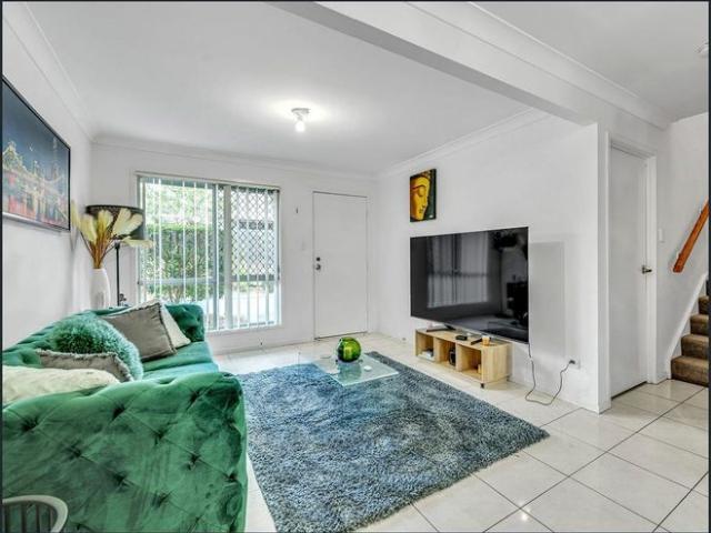 Townhouse for rent in Toombul, Queensland