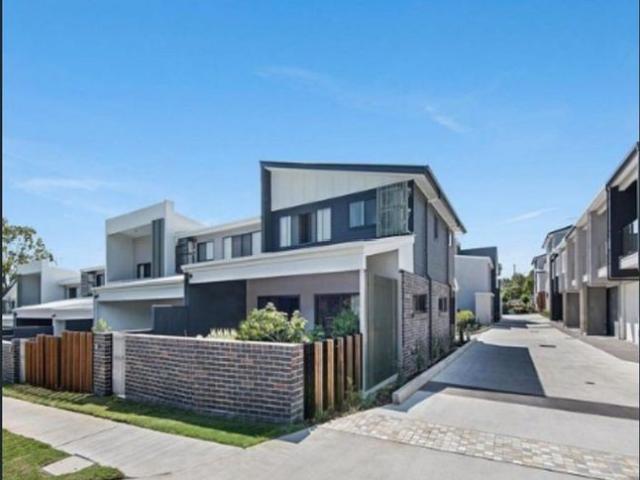 Townhouse for rent in Toombul, Queensland