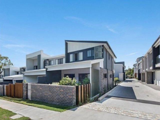 Townhouse for rent in Toombul, Queensland
