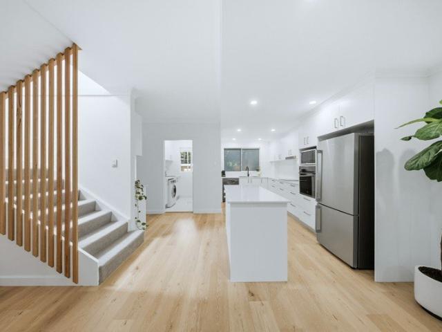 House for rent in Wamberal, Gosford