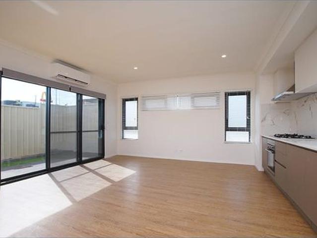 Townhouse for rent in Spearwood, Western Australia