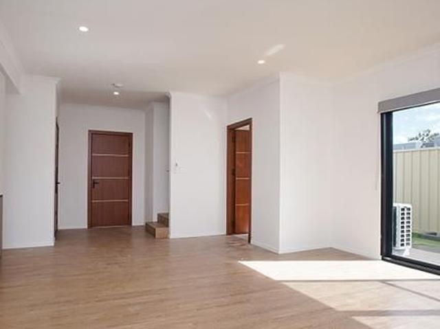 Townhouse for rent in Spearwood, Western Australia
