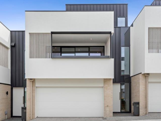 Townhouse for sale in Camerons Creek, Victoria