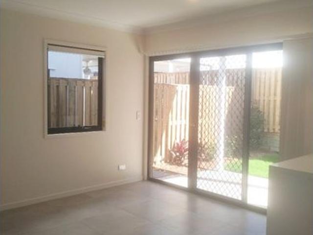 Townhouse for rent in Toombul, Queensland