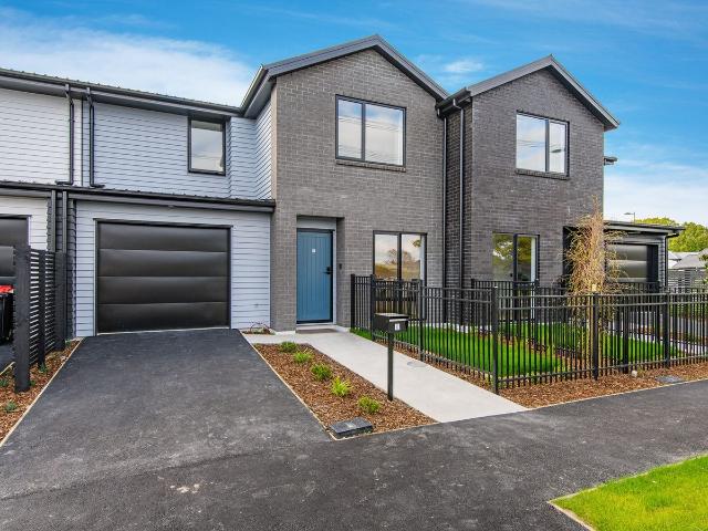 House for rent in Chaslands, Canterbury