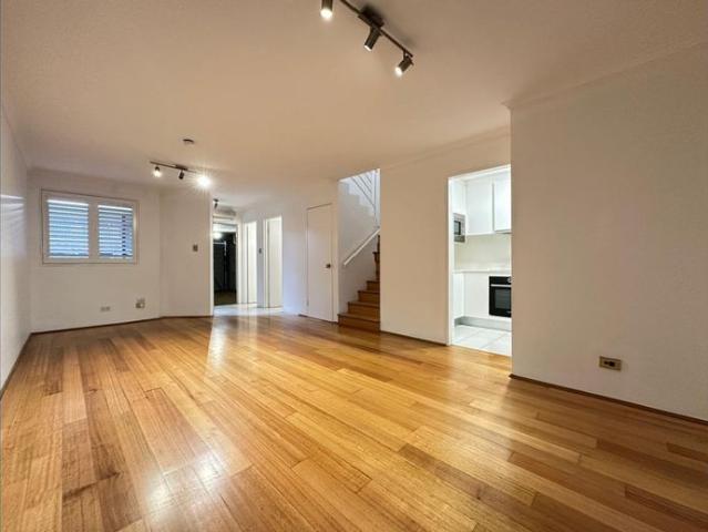 Townhouse for rent in Sydney, New South Wales