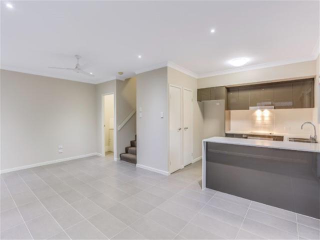 Townhouse for rent in Toombul, Queensland