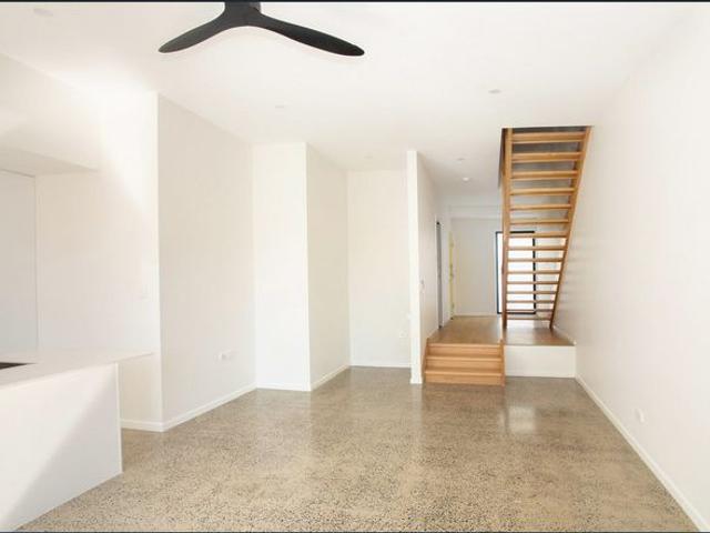 Townhouse for rent in Toombul, Queensland
