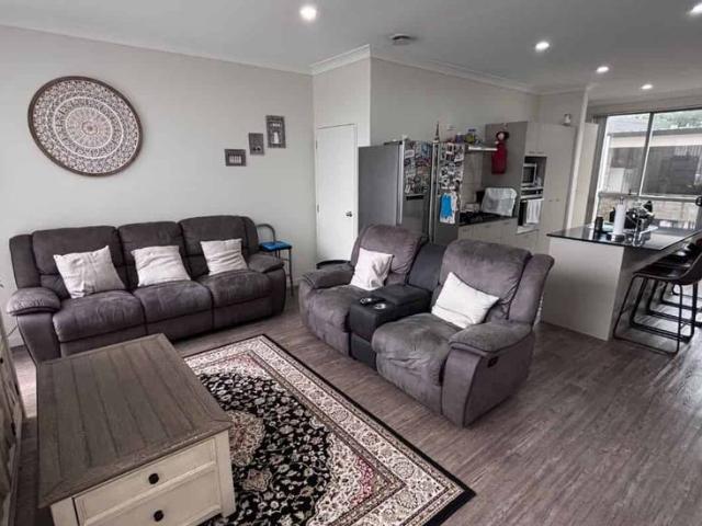 Townhouse for rent in Howick, Oroua County