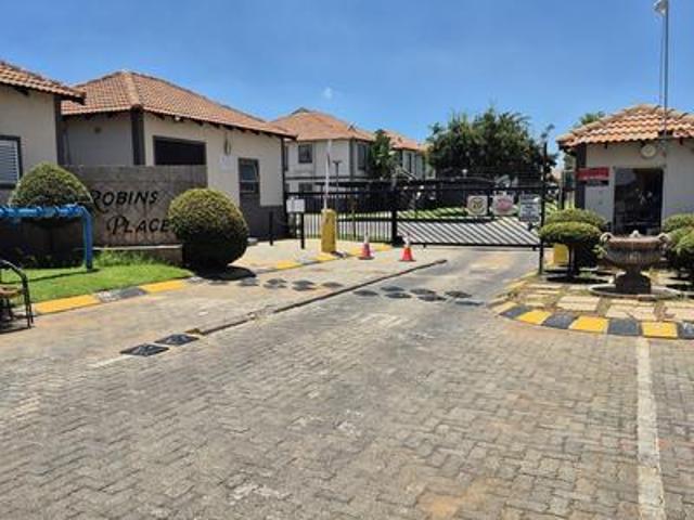 Townhouse for rent in Ekurhuleni, Gauteng