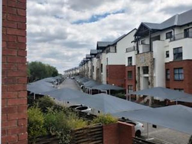 Apartment for sale in Johannesburg Ward 32, Sandton