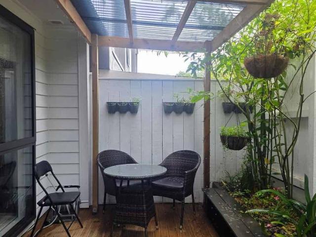 Townhouse for rent in Howick, Oroua County