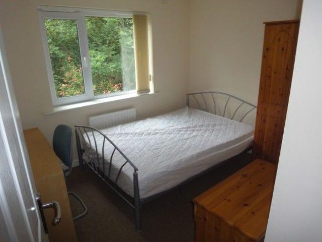 Room for rent in Norfolk Park, South Yorkshire