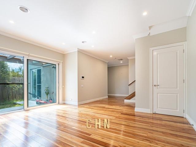 Townhouse for rent in Box Hill North, Melbourne