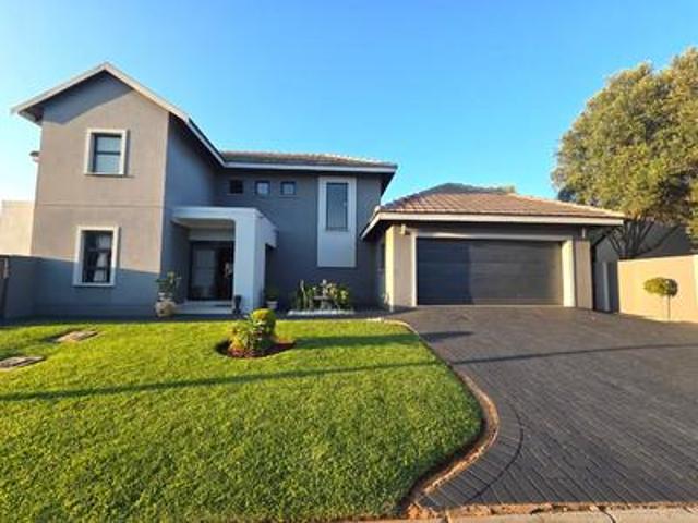 House for sale in Hartbeespoort Dam Nature Reserve, North West