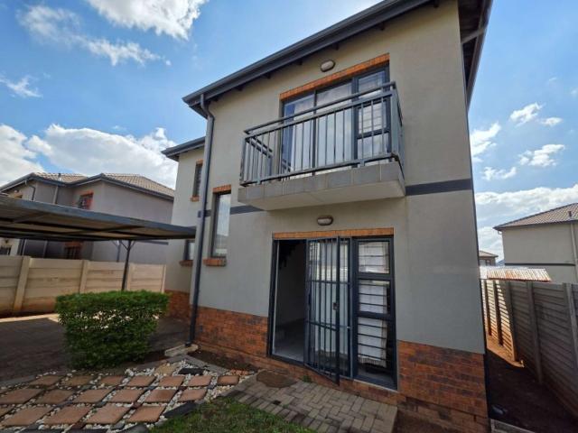 House for rent in Waterkloof, Gauteng