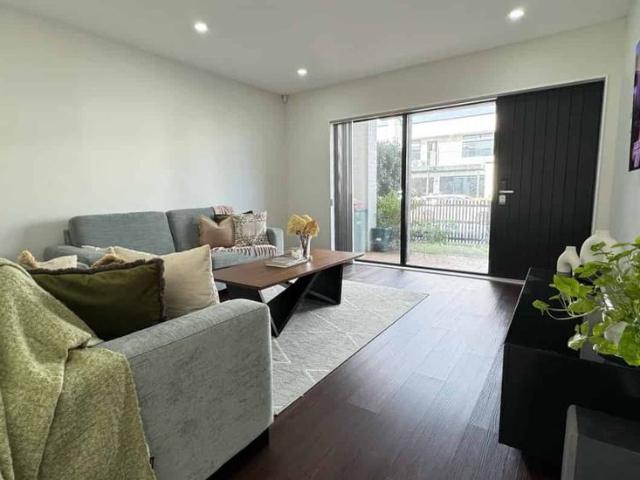 Townhouse for rent in Papakura
