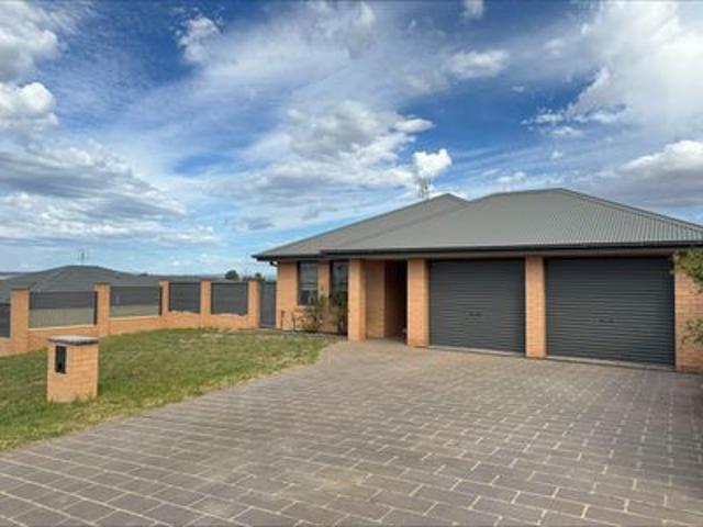 House for rent in Parkes, Parkes Shire Council