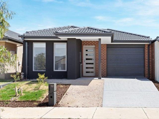 House for rent in Exford Waters, Melbourne