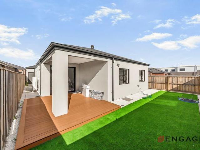 House for rent in Manor Lakes, Melbourne