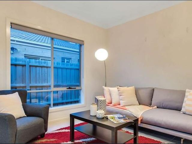 House for rent in The Grove, Melbourne