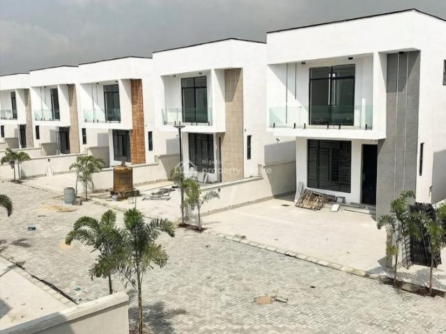 Detached duplex for sale in Eti Osa, Lagos