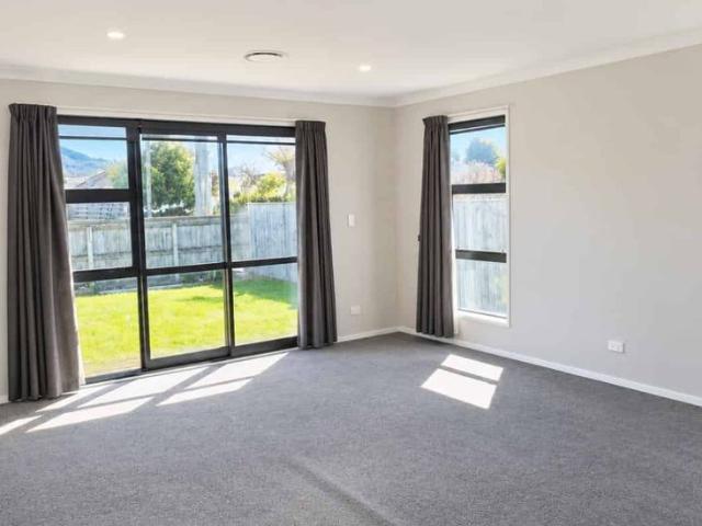 House for rent in Pauatahanui, Wellington
