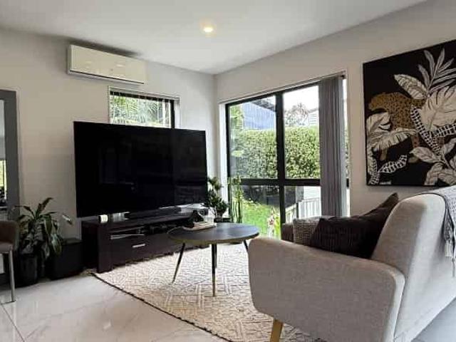 House for rent in Owhata, Oroua County