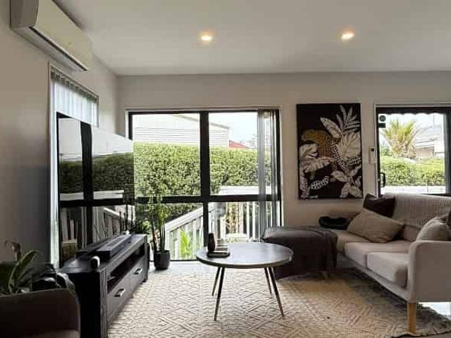 House for rent in Owhata, Oroua County