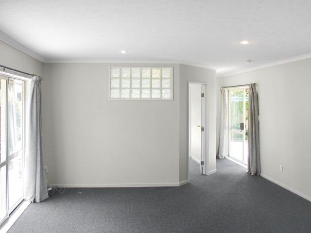 House for rent in Chaslands, Canterbury