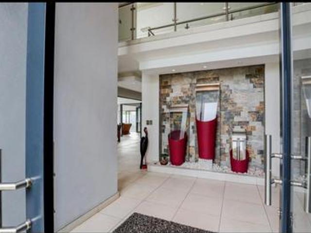 House for sale in Waterkloof, Gauteng